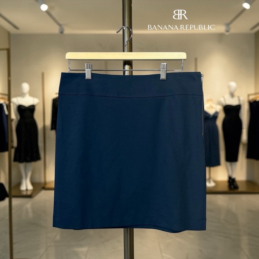 Banana Republic, Navy Mini Skirt, Size 10, Stretch